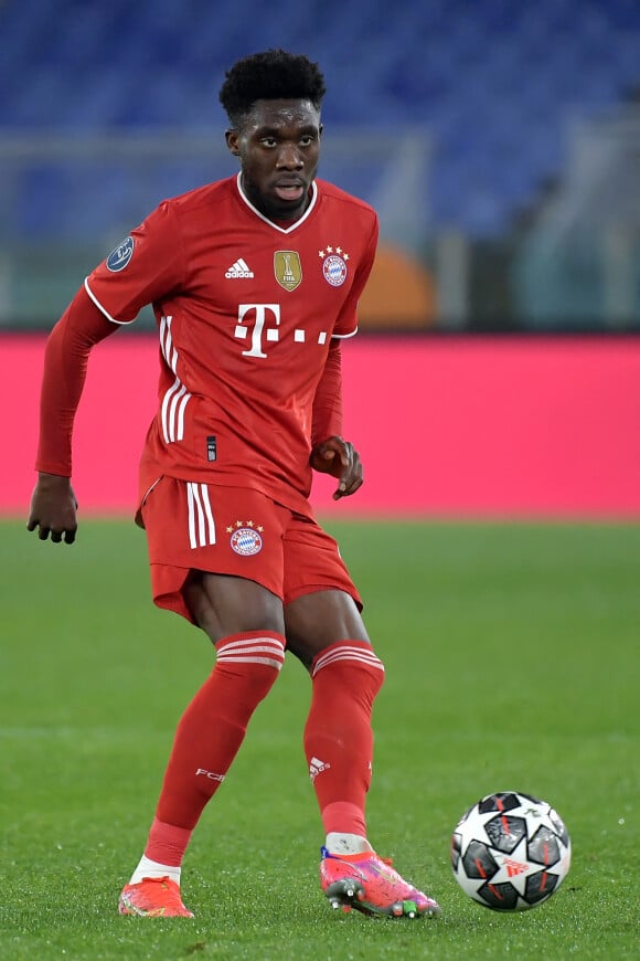 Alphonso Davies - Match de football Lazio Rome VS Bayern Munich (1-4) lors de la ligue des Champions 1/8 à Rome, le 23 février 2021. © Inside / Panoramic / Bestimage