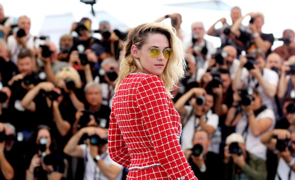 Décolleté plongeant pour Kristen Stewart à Cannes : les tenues les plus  provoc' sur la Croisette