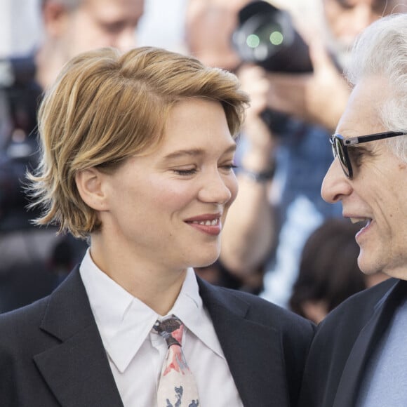 Léa Seydoux, David Cronenberg - Photocall du film "Les Crimes du futur" lors du 75e Festival de Cannes. Le 24 mai 2022. © Cyril Moreau/Bestimage