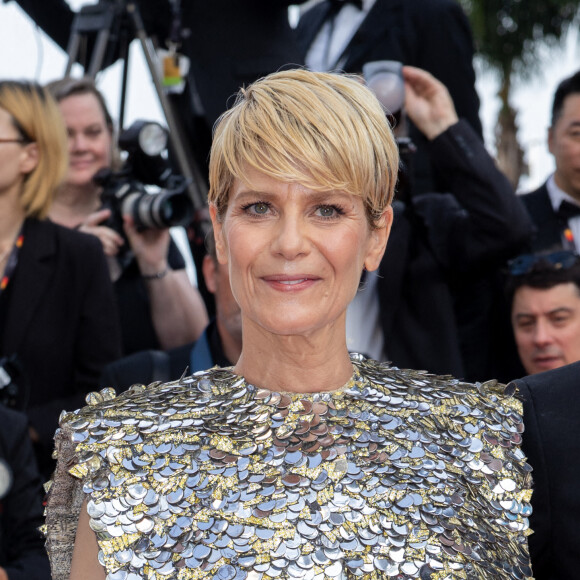 Marina Fois - Montée des marches du film " Broker (Les bonnes étoiles) " lors du 75ème Festival International du Film de Cannes. Le 26 mai 2022 © Olivier Borde / Bestimage