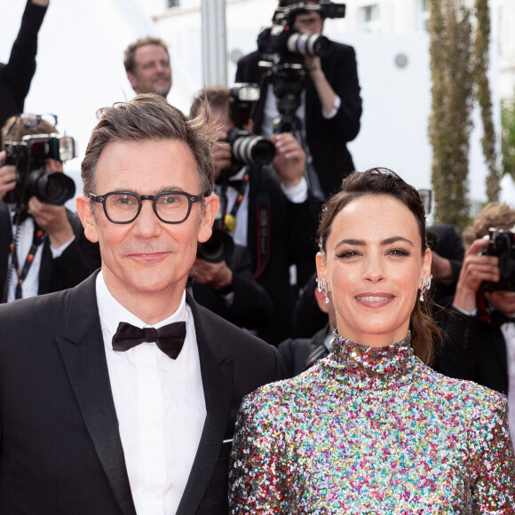 Michel Hazanavicius et sa compagne Bérénice Bejo (bijoux TASAKI) - Montée des marches du film " L'Innocent " lors du 75ème Festival International du Film de Cannes. Le 24 mai 2022 © Cyril Moreau / Bestimage 