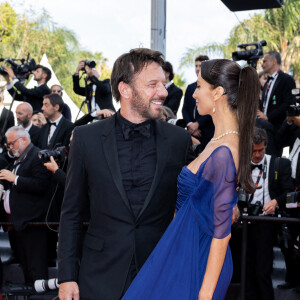 Samuel Le Bihan et sa compagne Stefania Cristian - Montée des marches du film " L'Innocent " lors du 75ème Festival International du Film de Cannes. Le 24 mai 2022 © Olivier Borde / Bestimage 