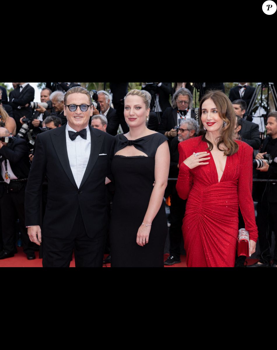 Benoît Magimel et sa femme Margot Pelletier, Elsa Zylberstein - Montée des marches du film " L'Innocent " lors du 75ème Festival International du Film de Cannes. Le 24 mai 2022 © Olivier Borde / Bestimage