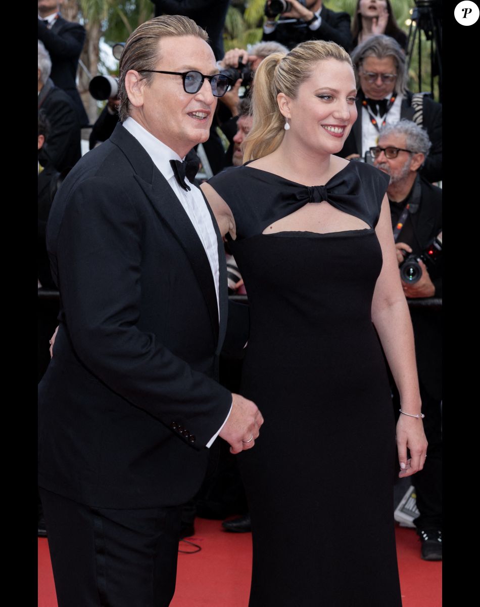 Benoît Magimel et sa femme Margot Pelletier - Montée des marches du film " L'Innocent " lors du 75ème Festival International du Film de Cannes. Le 24 mai 2022 © Olivier Borde / Bestimage