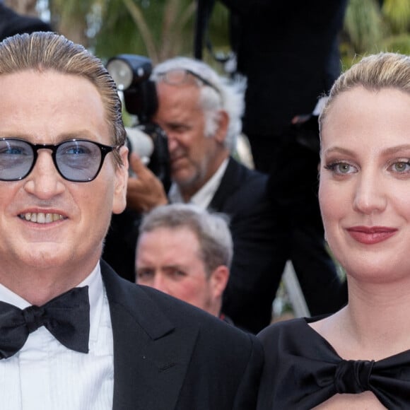 Benoît Magimel et sa femme Margot Pelletier - Montée des marches du film " L'Innocent " lors du 75ème Festival International du Film de Cannes. Le 24 mai 2022 © Olivier Borde / Bestimage 