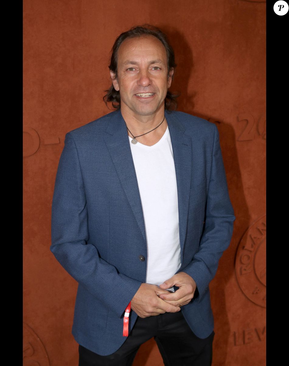 Philippe Candeloro au village (Jour 3) lors des Internationaux de France de Tennis de Roland Garros 2022, à Paris, France, le 24 mai 2022. © Bertrand Rindoff/Bestimage