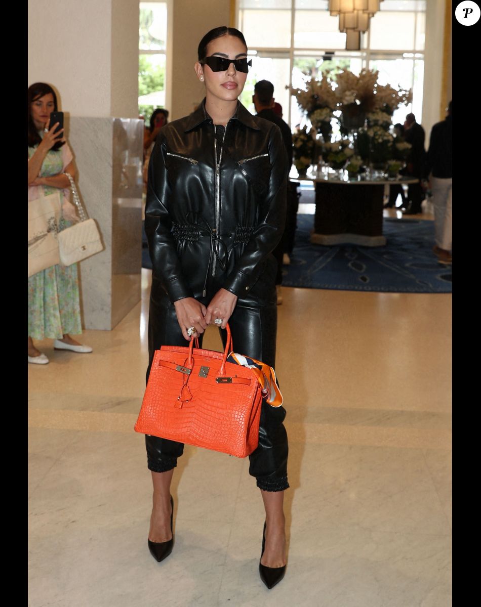 Georgina Rodriguez (la compagne de C. Ronaldo) arrive à l'hôtel "Martinez" lors du 75ème Festival International du Film de Cannes, le 25 mai 2022. © Tiziano Da Silva/Bestimage