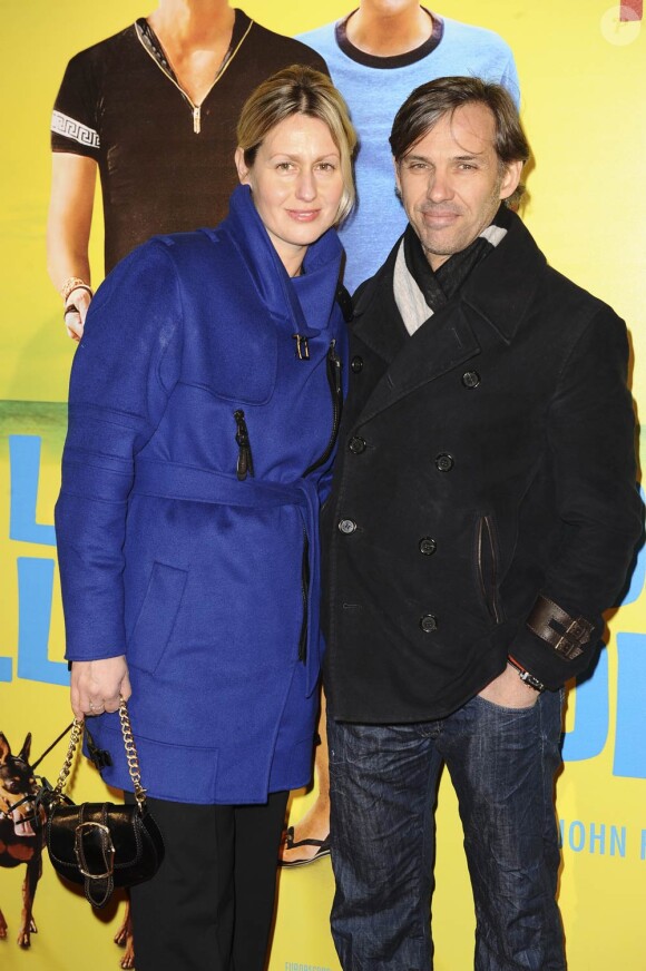 Paul et Luana Belmondo, à l'occasion de l'avant-première de la comédie I love you Phillip Morris, qui s'est tenue à la Cinémathèque Française, dans le quartier de Bercy, à Paris, le 1er février 2010.