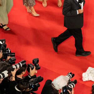 Nabilla Benattia (enceinte) et son mari Thomas Vergara - Montée des marches du film " Stars At Noon " lors du 75ème Festival International du Film de Cannes. Le 25 mai 2022 © Pool / Bestimage