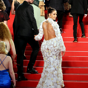 Thomas Vergara et sa femme Nabilla Benattia (enceinte) - Montée des marches du film " Stars At Noon " lors du 75ème Festival International du Film de Cannes. Le 25 mai 2022 © Dominique Jacovides / Bestimage 