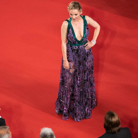 Claire Keim (Charlotte Tilbury pour le maquillage, Dessange pour la coiffure, Bijoux Boucheron, Robe Elie Saab, Chaussures Jimmy Choo) - Montée des marches du film " Stars At Noon " lors du 75ème Festival International du Film de Cannes. Le 25 mai 2022 © Pool / Bestimage