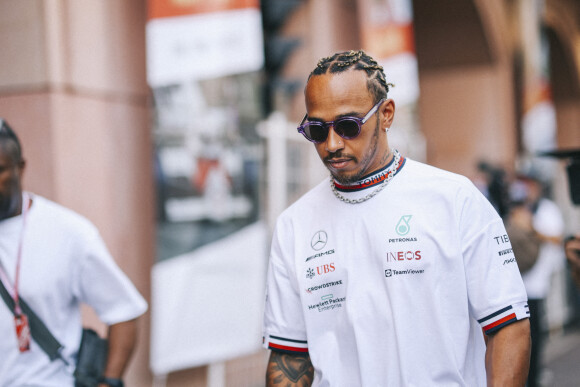 Lewis Hamilton répond aux journalistes avant le Grand Prix de F1 de Monaco prévue le 29 mai 2022. Monaco. Le 27 mai 2022.