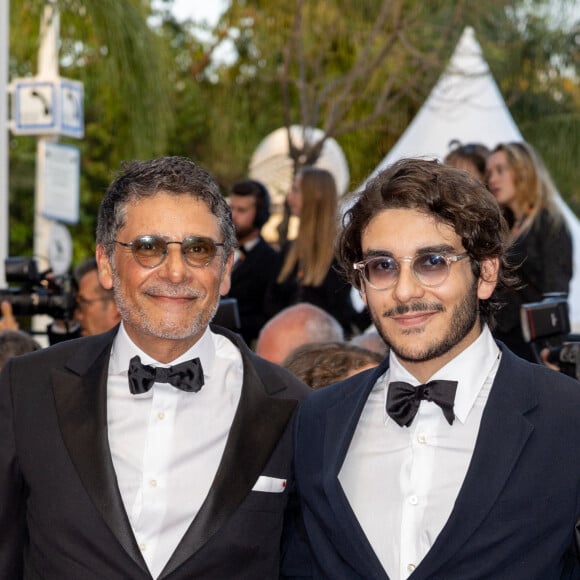 Pascal Elbé et son fils Léo - Montée des marches du film " Mascarade " lors du 75ème Festival International du Film de Cannes. Le 27 mai 2022 © Olivier Borde / Bestimage 