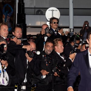 Nicolas Bedos et sa compagne Pauline Desmonts - Montée des marches du film " Mascarade " lors du 75ème Festival International du Film de Cannes. Le 27 mai 2022 © Cyril Moreau / Bestimage 