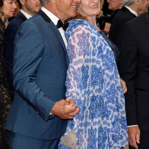 Gérard Holtz et sa femme Muriel Mayette-Holtz - Montée des marches du film " Mascarade " lors du 75ème Festival International du Film de Cannes. Le 27 mai 2022 © Olivier Borde / Bestimage 