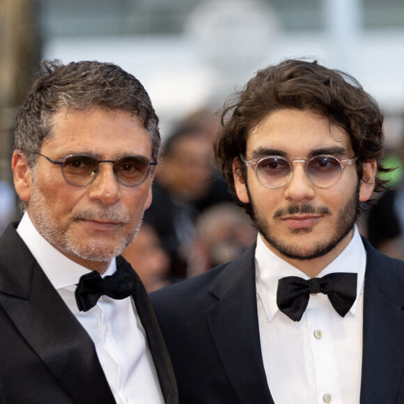 Pascal Elbé et son fils Léo - Montée des marches du film " Mascarade " lors du 75ème Festival International du Film de Cannes. Le 27 mai 2022 © Cyril Moreau / Bestimage 