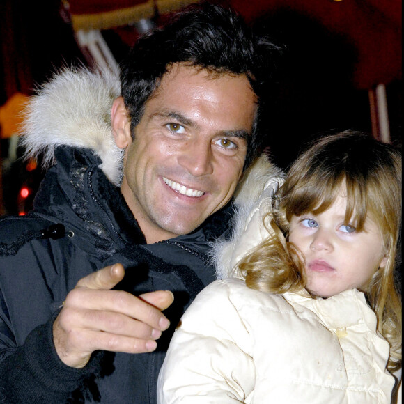 Filip Nikolic et sa fille Sasha lorsqu'elle était enfant