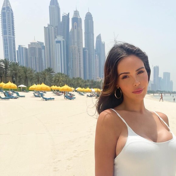 Nabilla Benattia enceinte et sublime sur Instagram