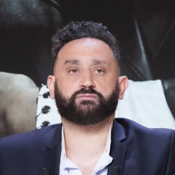 Exclusif - Cyril Hanouna sur le plateau de l'émission Touche pas à mon poste (TPMP) diffusée en direct sur C8 le 21 mars 2022. © Jack Tribeca / Bestimage 