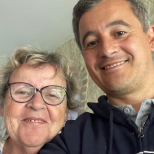 Gérald Darmanin a dévoilé en story sur Instagram une photo de sa mère Annie Ouakid et lui pour la fête des mères le 29 mai 2022