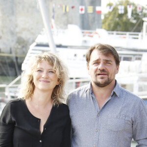 Cécile Bois, Thierry Godard de la série Meurtres a Sarlat - Photocall lors du 19ème Festival de la Fiction TV de La Rochelle © Christophe Aubert via Bestimage