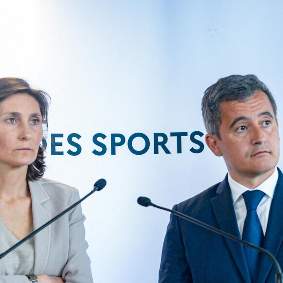 Amélie Oudéa-Castéra, ministre des Sports, et Gérald Darmanin, ministre de l'Intérieur en conférence de presse après la réunion des acteurs de l'organisation de la finale de la Ligue des Champions au au ministère français des sports, à Paris, France, le 30 mai 2022