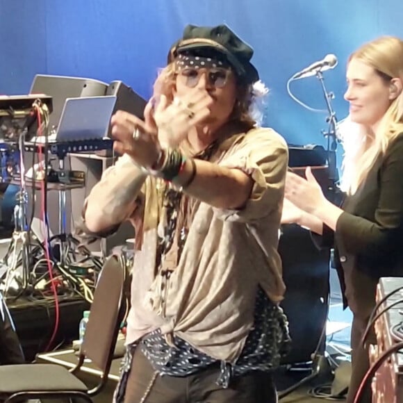 Johnny Depp joue au concert de Jeff Beck au Royal Albert Hall à Londres, dans l'attente du verdict de son procès contre A.Heard. Le 29 mai 2022. 