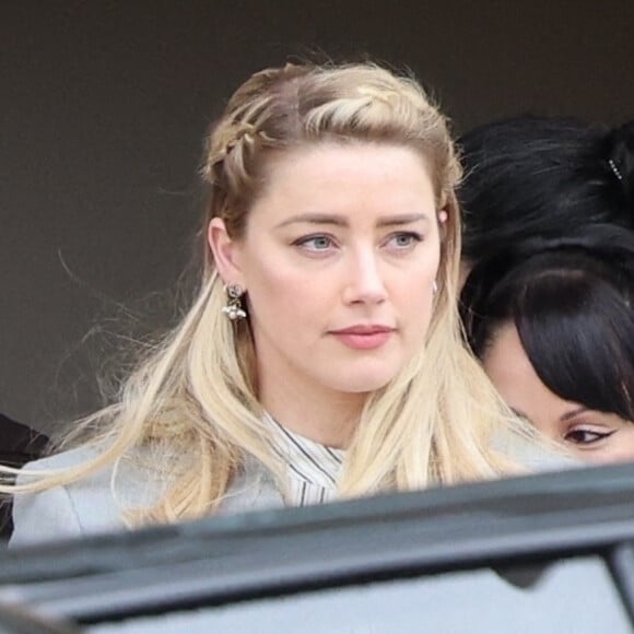 Amber Heard termine une autre journée lors de son procès intenté par son ex au palais de justice de Fairfax, Virginie, Etats-Unis