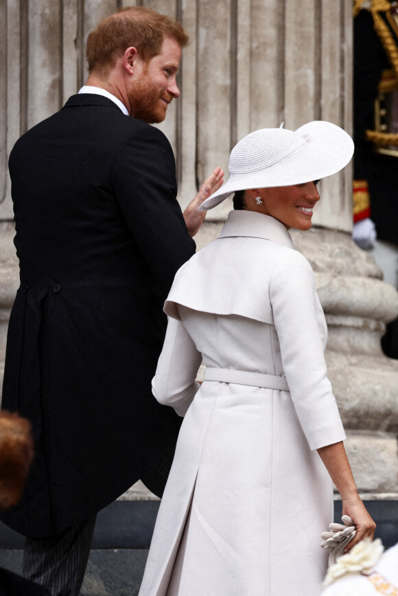 Le prince Harry, duc de Sussex et Meghan Markle, duchesse de Sussex - Les membres de la famille royale et les invités lors de la messe célébrée à la cathédrale Saint-Paul de Londres, dans le cadre du jubilé de platine (70 ans de règne) de la reine Elisabeth II d'Angleterre. Londres, le 3 juin 2022.