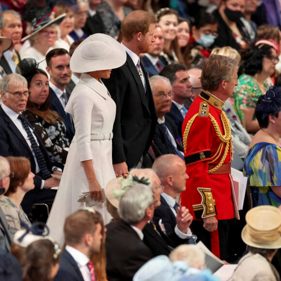 Le prince Harry, duc de Sussex, et Meghan Markle, duchesse de Sussex - Les membres de la famille royale et les invités lors de la messe célébrée à la cathédrale Saint-Paul de Londres, dans le cadre du jubilé de platine (70 ans de règne) de la reine Elisabeth II d'Angleterre. Londres, le 3 juin 2022.