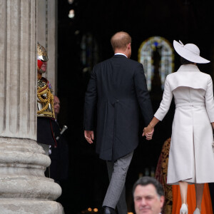 Le prince Harry, duc de Sussex, et Meghan Markle, duchesse de Sussex - Les membres de la famille royale et les invités lors de la messe célébrée à la cathédrale Saint-Paul de Londres, dans le cadre du jubilé de platine (70 ans de règne) de la reine Elisabeth II d'Angleterre. Londres, le 3 juin 2022.