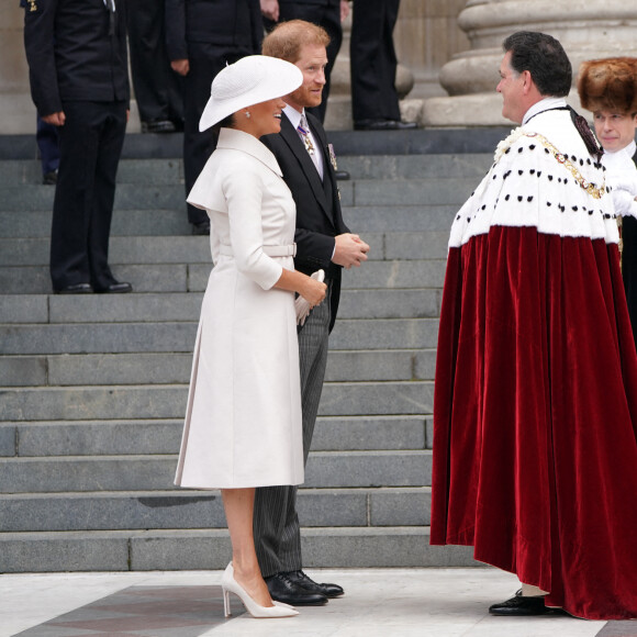 Le prince Harry, duc de Sussex, et Meghan Markle, duchesse de Sussex - Les membres de la famille royale et les invités lors de la messe célébrée à la cathédrale Saint-Paul de Londres, dans le cadre du jubilé de platine (70 ans de règne) de la reine Elisabeth II d'Angleterre. Londres, le 3 juin 2022.