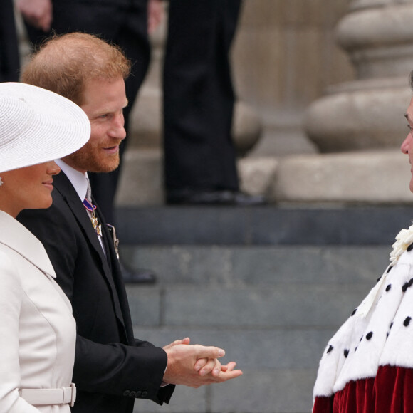 Le prince Harry, duc de Sussex, et Meghan Markle, duchesse de Sussex - Les membres de la famille royale et les invités lors de la messe célébrée à la cathédrale Saint-Paul de Londres, dans le cadre du jubilé de platine (70 ans de règne) de la reine Elisabeth II d'Angleterre. Londres, le 3 juin 2022.