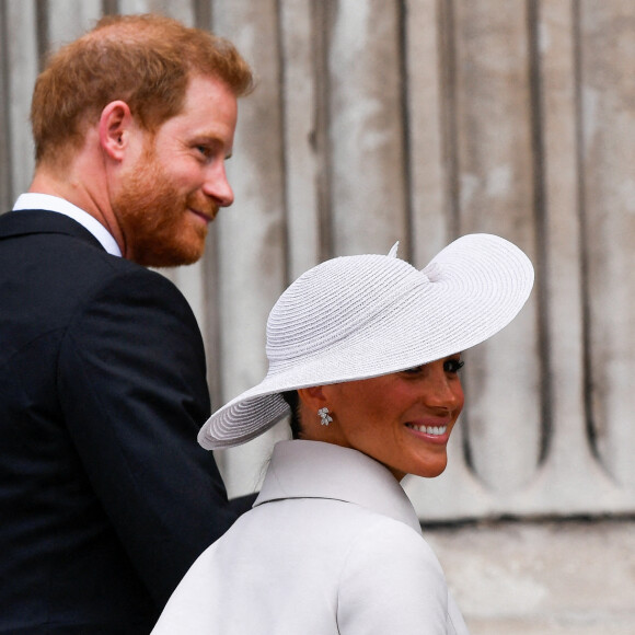 Le prince Harry, duc de Sussex, et Meghan Markle, duchesse de Sussex - Les membres de la famille royale et les invités lors de la messe célébrée à la cathédrale Saint-Paul de Londres, dans le cadre du jubilé de platine (70 ans de règne) de la reine Elisabeth II d'Angleterre. Londres, le 3 juin 2022.