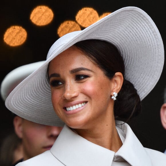 Meghan Markle, duchesse de Sussex - Les membres de la famille royale et les invités lors de la messe célébrée à la cathédrale Saint-Paul de Londres, dans le cadre du jubilé de platine (70 ans de règne) de la reine Elisabeth II d'Angleterre. Londres