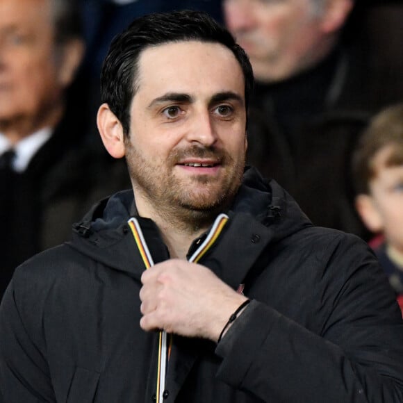 Camille Combal dans les tribunes du parc des Princes lors du match de football de ligue 1, opposant le Paris Saint-Germain (PSG) contre l'Olympique de Marseille (OM) à Paris, France, le 17 mars 2019. Le PSG a gagné 3-1.