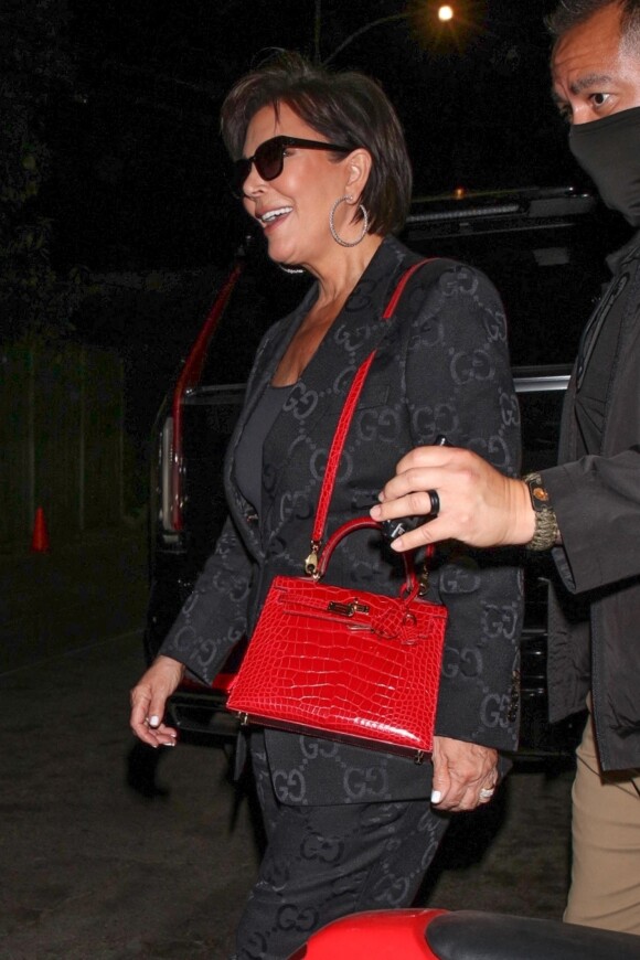Kris Jenner à la sortie du restaurant "Craig's" à Los Angeles, le 2 juin 2022. 