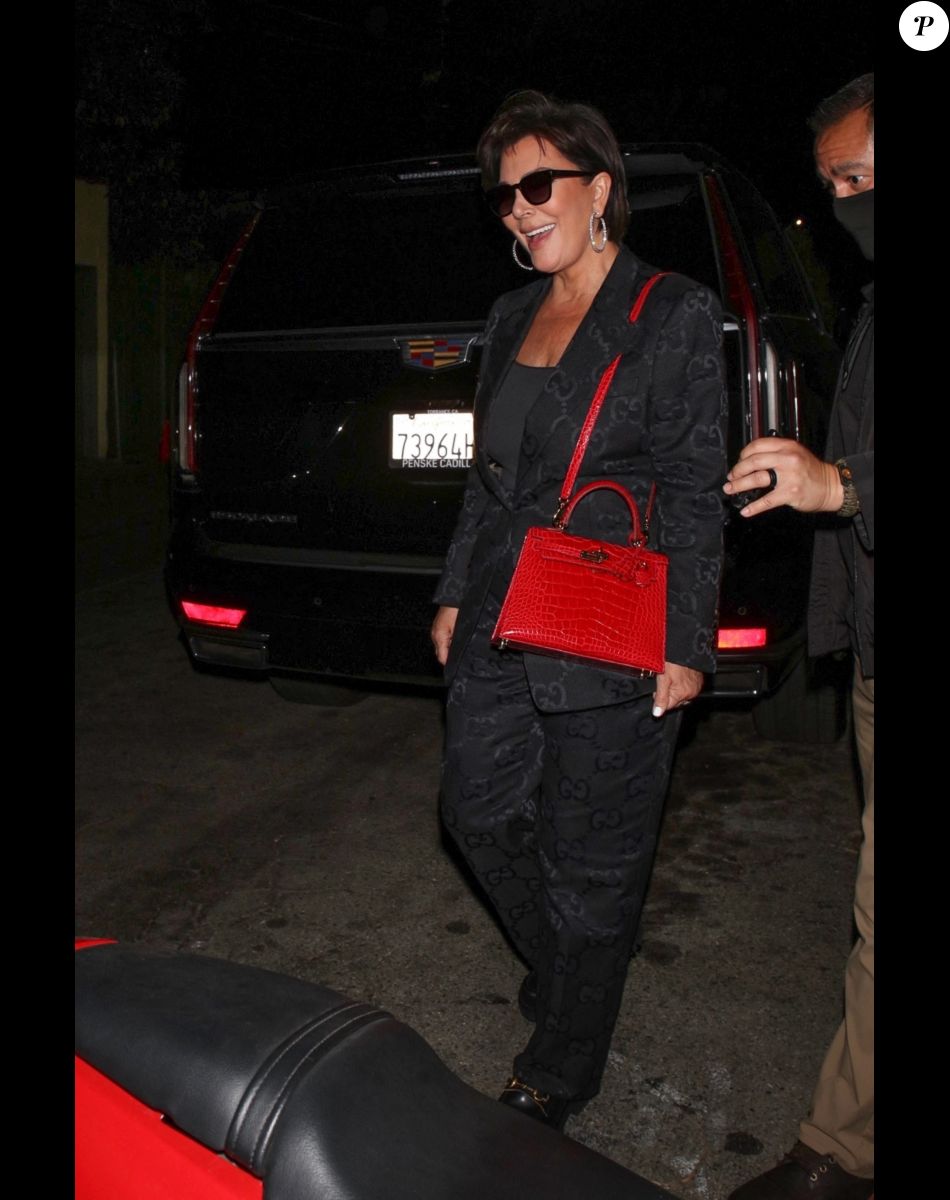 Exclusive - Kris Jenner leaving "Craig's"  in Los Angeles on June 2, 2022. EXCLUSIVE West Holywood, CA - Kris Jenner leaves Craig's restaurant after dinner with daughters Khloe and Kendall.