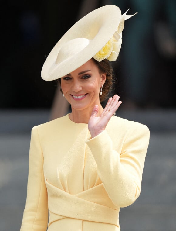 Catherine (Kate) Middleton, duchesse de Cambridge, - Les membres de la famille royale et les invités à la sortie de la messe du jubilé, célébrée à la cathédrale Saint-Paul de Londres, Royaume Uni, le 3 juin 2022.