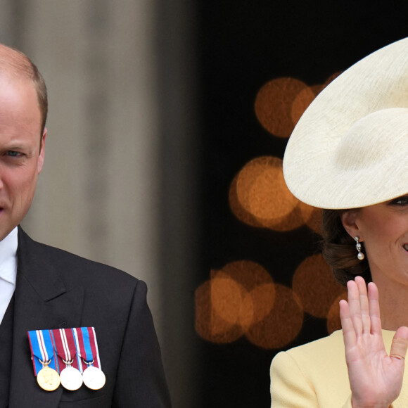 Le prince William, duc de Cambridge, et Catherine (Kate) Middleton, duchesse de Cambridge - Les membres de la famille royale et les invités lors de la messe célébrée à la cathédrale Saint-Paul de Londres, dans le cadre du jubilé de platine (70 ans de règne) de la reine Elisabeth II d'Angleterre. Londres, le 3 juin 2022.