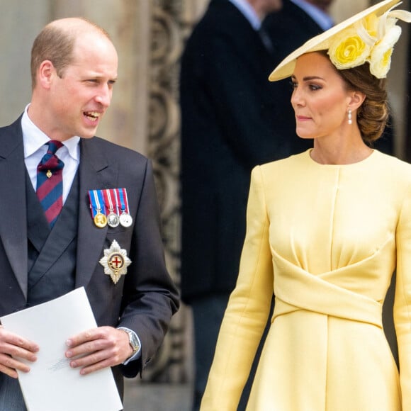 Le prince William, duc de Cambridge, et Catherine (Kate) Middleton, duchesse de Cambridge - Les membres de la famille royale et les invités lors de la messe célébrée à la cathédrale Saint-Paul de Londres, dans le cadre du jubilé de platine (70 ans de règne) de la reine Elisabeth II d'Angleterre. Londres, le 3 juin 2022.