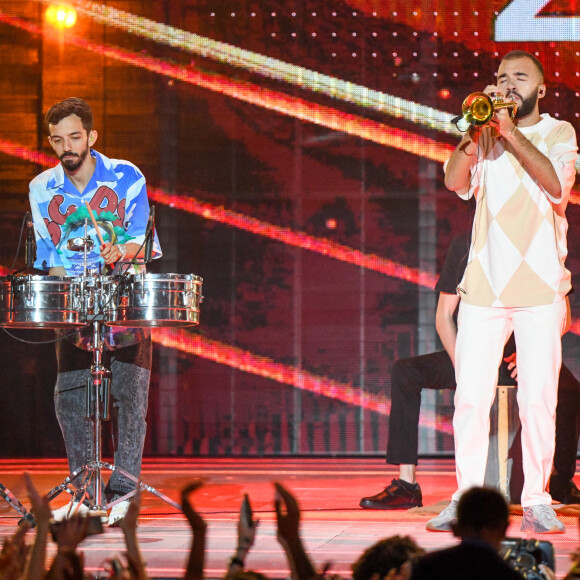 Exclusif - No Tabloids - Big Flo & Oli - Enregistrement de l'émission "La Chanson de l'Année 2022" à Toulon, diffusée le 4 juin sur TF1. © Bruno Bebert-Jean-René Santini / Bestimage