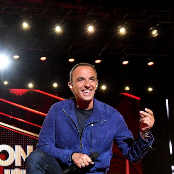 Exclusif - No Tabloids - Nikos Aliagas - Enregistrement de l'émission "La Chanson de l'Année 2022" à Toulon, diffusée le 4 juin sur TF1. © Bruno Bebert-Jean-René Santini / Bestimage