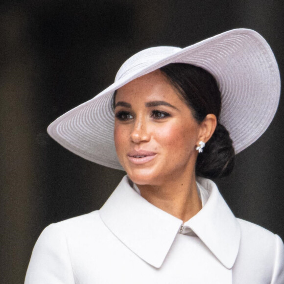 Meghan Markle, duchesse de Sussex - Les membres de la famille royale et les invités lors de la messe célébrée à la cathédrale Saint-Paul de Londres, dans le cadre du jubilé de platine (70 ans de règne) de la reine Elisabeth II d'Angleterre. Londres, le 3 juin 2022. 