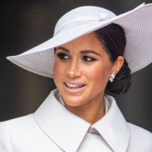 Meghan Markle, duchesse de Sussex - Les membres de la famille royale et les invités lors de la messe célébrée à la cathédrale Saint-Paul de Londres, dans le cadre du jubilé de platine (70 ans de règne) de la reine Elisabeth II d'Angleterre. Londres, le 3 juin 2022. 