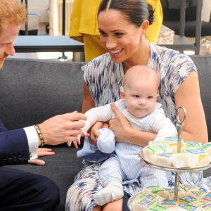 Le prince Harry, duc de Sussex, et Meghan Markle, duchesse de Sussex, avec leur fils Archie ont rencontré l'archevêque Desmond Tutu et sa femme à Cape Town, Afrique du Sud. Le 25 septembre 2019 