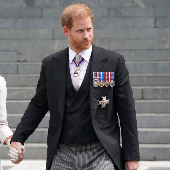 Le prince Harry, duc de Sussex, et Meghan Markle, duchesse de Sussex - Les membres de la famille royale et les invités à la sortie de la messe du jubilé, célébrée à la cathédrale Saint-Paul de Londres, Royaume Uni, le 3 juin 2022. © Avalon/Panoramic/Bestimage 