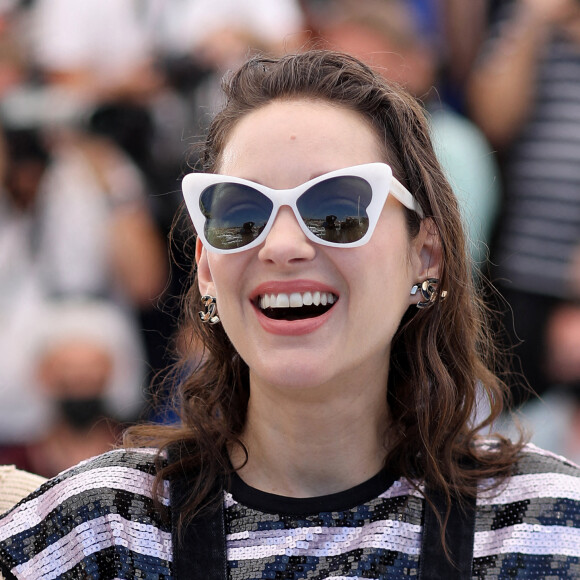 Marion Cotillard (coproductrice) au photocall du film Bigger than us (Cinéma pour le climat) lors du 74ème festival international du film de Cannes le 10 juillet 2021 © Borde / Jacovides / Moreau / Bestimage 