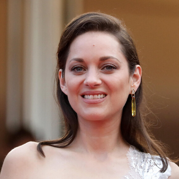 Marion Cotillard - Montée des marches du film " Annette " lors de la cérémonie d'ouverture du 74ème Festival International du Film de Cannes. Le 6 juillet 2021 © Borde-Jacovides-Moreau / Bestimage 