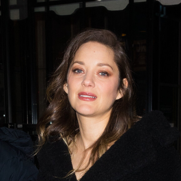 Marion Cotillard - Arrivées au dîner de l'After show chanel à la Coupole à Paris le 4 décembre 2019. 